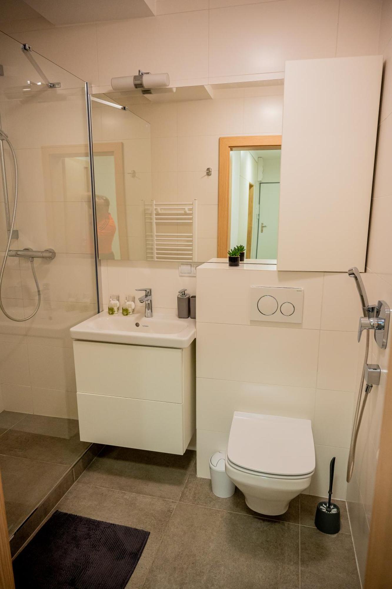 Old Town City Center Apartment 1 - Private Parking Included Kosice Bagian luar foto